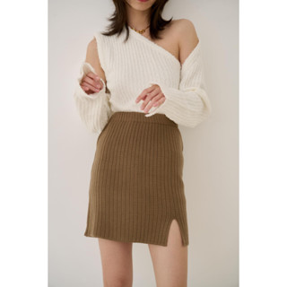 nbfashionstore -  mindy mini skirt กระโปรงผ่าข้างผ้านุ่มฟู เกาหลีเกาใจ