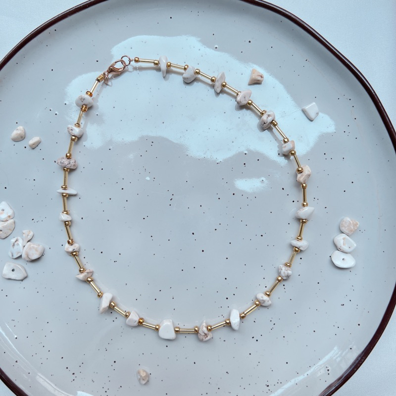 Howlite necklace (Lucky stone)