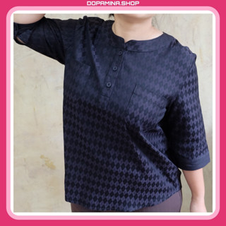 DOPAMINA เสื้อผ้าผู้หญิง แขนสามส่วน สีดำ [XL-4XL] รอบอก 40-46 นิ้ว [DPM-013 Winnie Blouse]