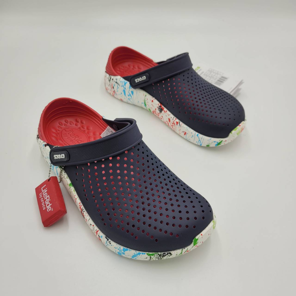 รองเท้าลำลองแฟชั่น สไตล์ Crocs LiteRide Graphic Clog