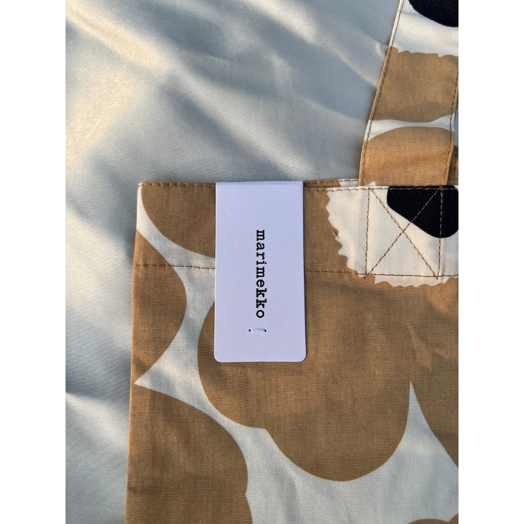 ✨พร้อมส่ง+แถมถุงเท้าฟรี✨Marimekko Cream ของแท้ 100%  ราคาถูกที่สุด ถุงผ้าMarimekko Tote Bag กระเป๋าผ้า ขนาด 44x43cm