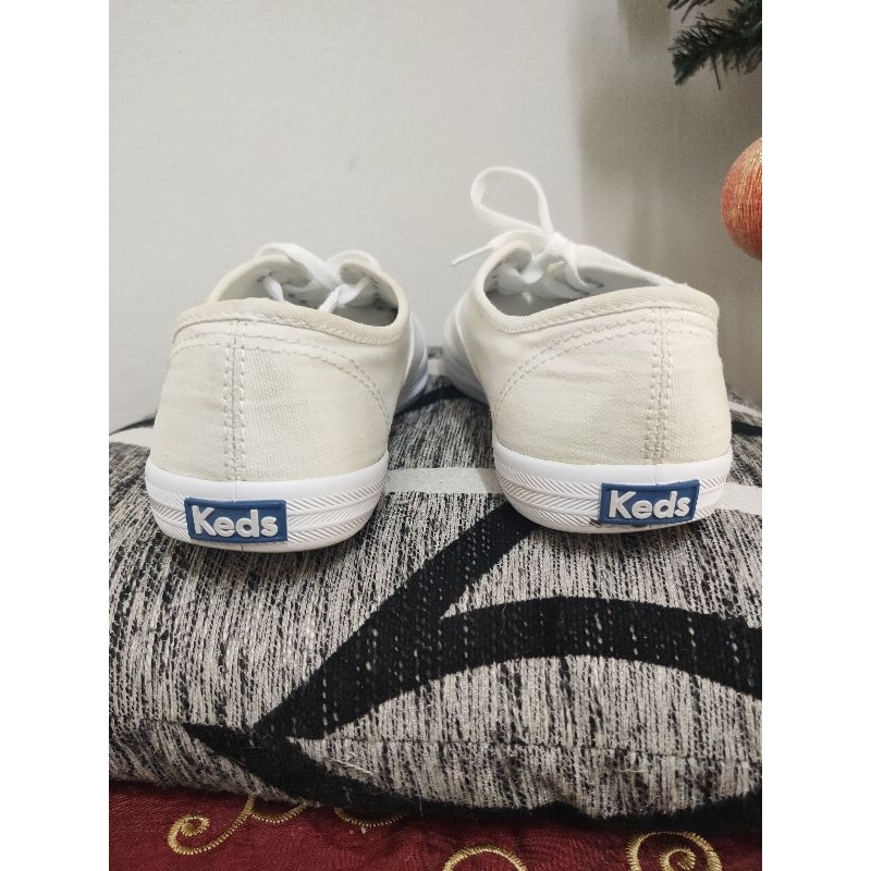 Ked รองเท้ามือสองไซส์38