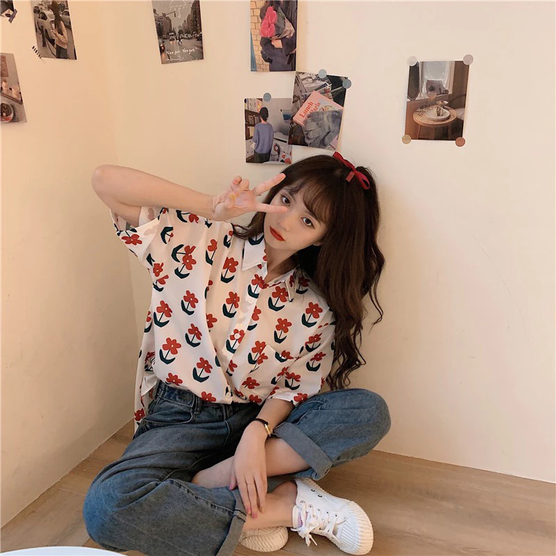 เสื้อเชิ้ตแขนสั้นคอปกผู้หญิง ลายดอกไม้สีแดง thumbnail 5