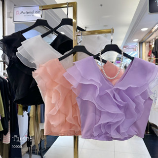 เสื้อblouseแต่งระบายอก