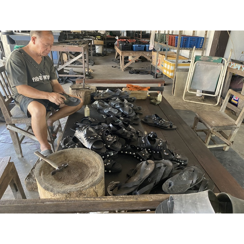 รองเท้ายางรถยนต์แท้ สินค้าโอทอป(สิงห์ดำ) - รูปที่ 5