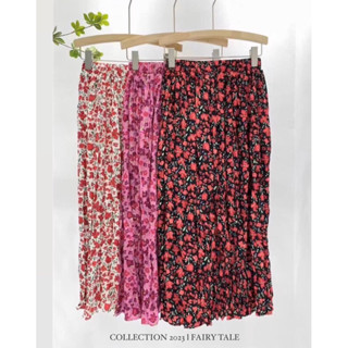 NEW :: Flora Skirt กระโปรงพิมพ์ลายดอกไม้เนื้อผ้าดี มี textureในตัว รุ่นนี้เป็นงานนำเข้า 💯