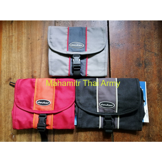 ***อ่านรายละเอียดก่อนสั่ง สินค้ามีตำหนิ Sale 50%***กระเป๋า deuter รุ่น Wash Bag I ปี 2008 สีเทา , สีแดง , สีแดง