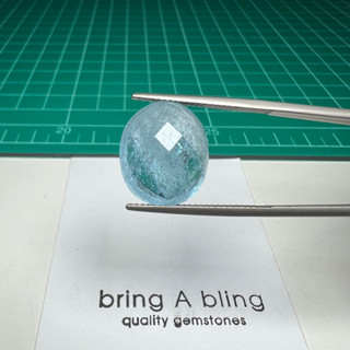 Aquamarine 12.85 ct (16.1x13.7x8.5)มม. พลอยอวาคมารีน จากบราซิล เจียระไนหลังเบี้ยเหลี่ยมบน มีตำหนิตามธรรมชาติ ไม่ปรุงแต่ง