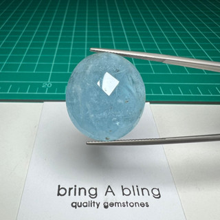 Aquamarine 44.75 ct (25x23x12.5)มม. พลอยอวาคมารีน จากบราซิล เจียระไนหลังเบี้ยเหลี่ยมบน มีตำหนิตามธรรมชาติ ไม่ปรุงแต่ง