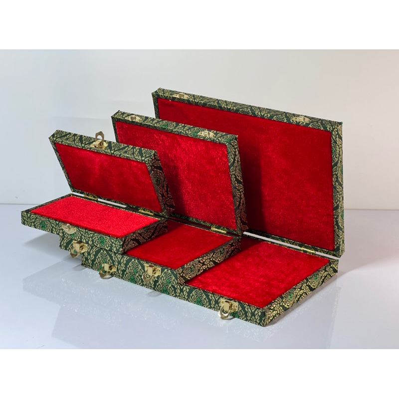 กล่องลายไทยเก็บพระกันดิ้น ป้องกันการกระแทกได้อย่างดี จัดเก็บง่าย พกพาสะดวก - รูปที่ 5