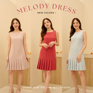 VITAVADEE Melody Dress ชุดเดรสแขนกุด คอเหลี่ยม ชายจีบระบาย