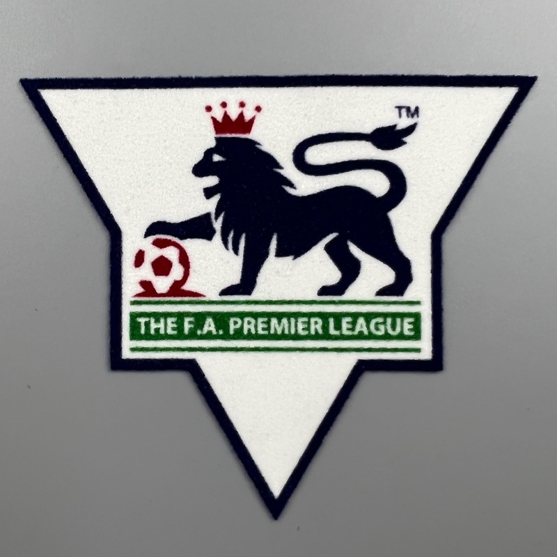 อาร์ม ติดเสื้อฟุตบอล ย้อนยุค พรีเมียร์ลีค 1993-02 แบบกัมมะหยี่ Retro English Premier League Patch มี