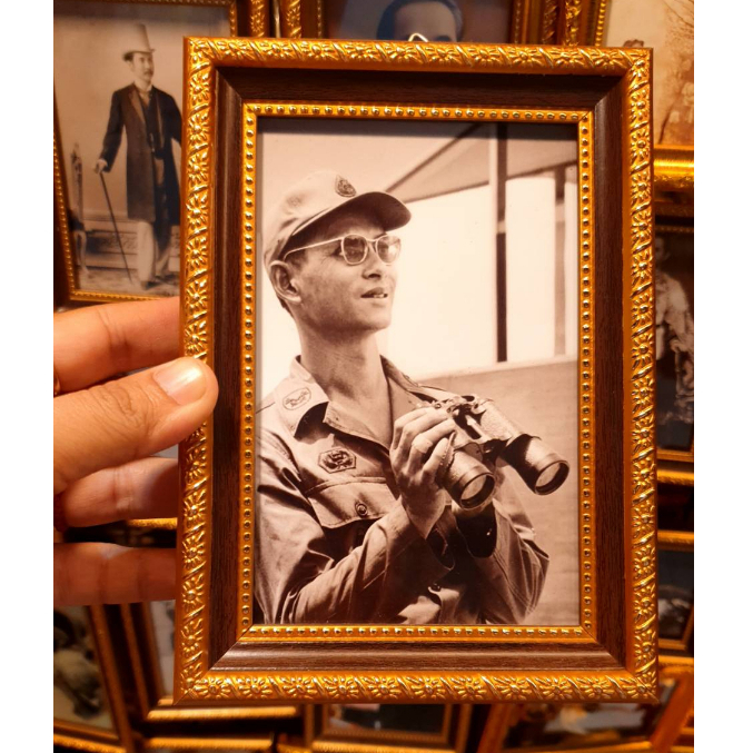 กรอบรูป รัชกาลที่ 9 ขนาด13x19 ซม.