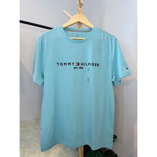 เสื้อยืดTommy เสื้อคอกลมTommy เสื้อยืดชายTommy "เสื้อยืดชายปักอกตัวหนังสือ ฟ้า "  รหัส.ท-T103-687