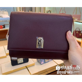 แท้💯%มือ 1 Furla crossbody bag กระเป๋าสะพาย หนังวัวแท้ สีแดงเบอกันดีสวยมากๆ อะไหล่ทอง มีถุงผ้าค่ะ