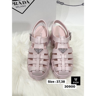 New  รองเท้า prada  พร้อมส่ง  Size 37,38