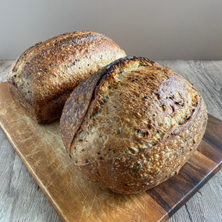 Seeded sourdough ขนมปังซาวร์โดผสมธัญพืช