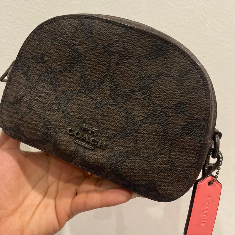 COACH กระเป๋าสะพาย สี: QB/Brown Pink Lemonade แท้ 💯%