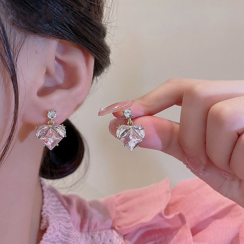 [พร้อมส่งจากไทย] ต่างหูสตั๊ดมุกโลหะวินเทจ ต่างหูแฟชั่นผู้หญิง ต่างหูเข็มเงิน 925 รักต่างหู อุปกรณ์เสริมที่เรียบง่าย