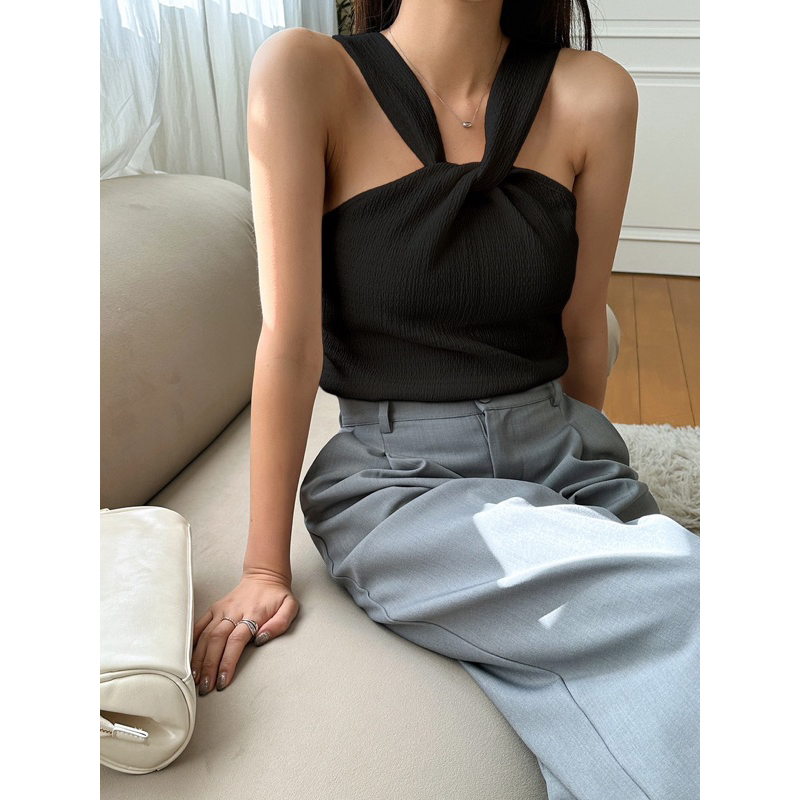 เสื้อ Dazy solid twist front top