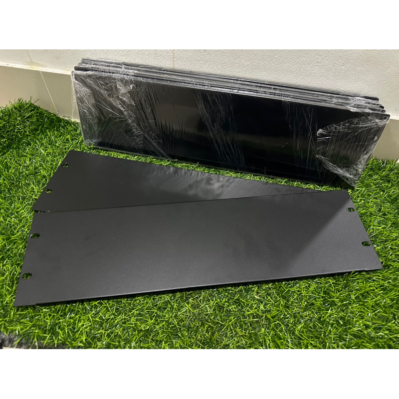 แผ่นปิดหน้าตู้ Rack Blank panel 3u สีดำ