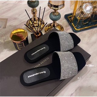 รองเท้าแตะลำลอง งาน Alexanderwangทรงสวม พื้นนิ่ม แระดับคริสตัลสวยๆ ใส่สบายสุดจร้า พื้นปั้มแบรนด์