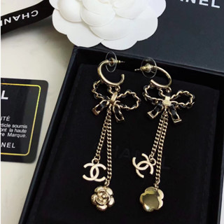 CHANEL Double C Earrings Elegant and Elegant Seiko Design