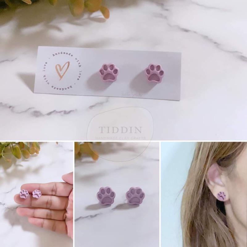 ต่างหูอุ้งเท้าน้อลล สีม่วง Size 1 Cm. งานแฮนด์เมด น้ำหนักเบา โดนน้ำได้ สำหรับคนแพ้ง่ายใส่ได้