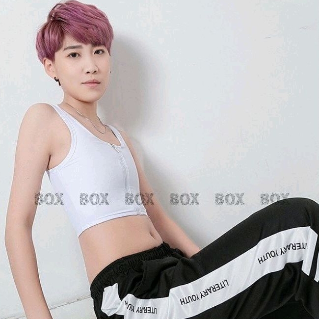 ส่งด่วนภายในวันเดียวผลิตเองในไทย เสื้อกล้ามทอม รุ่นซิปหน้าผ้ายืด ถอด-ใส่ง่าย เพื่อกระชับอกให้แบนลง ราคาถูก