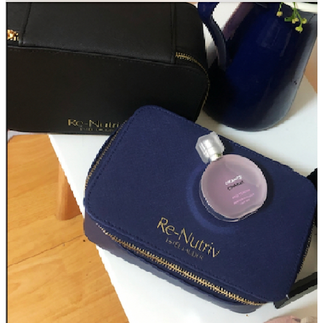 กล่องเก็บเครื่องสำอางค์ Estee Lauder RE-NUTRIV ULTIMATE DIAMOND SCULPTED TRANSFORMATION CREME