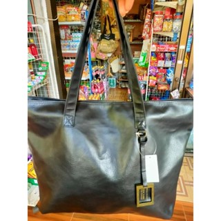 กระเป๋าใบใหญ่สีดำ 5th AVENUE VIRTUAL INSANITY TOTE BAG