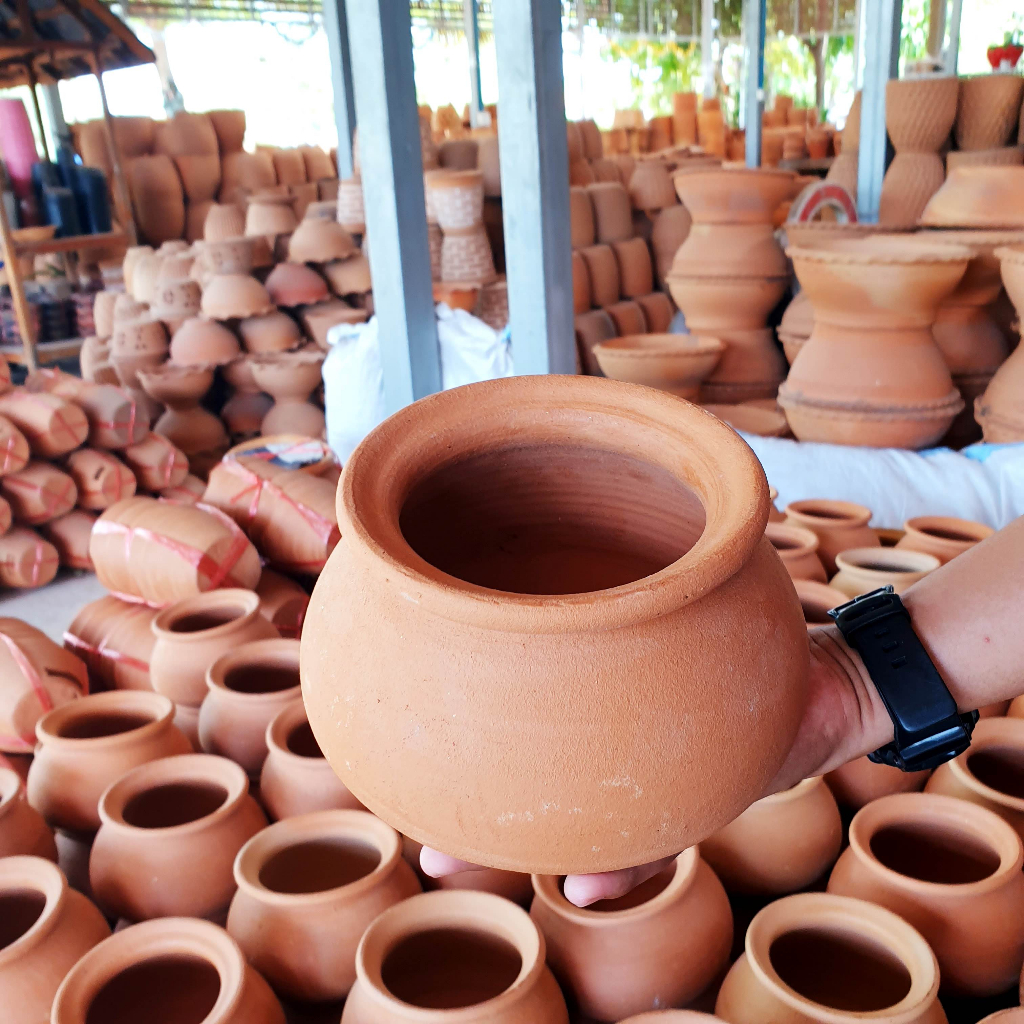 หม้อจิ้มจุ่มดินเผา ทำสุกี้ แกง อาหาร ขนมได้ ขนาดปากกว้าง 6 นิ้ว  มีฝาปิด ใส่น้ำ 2 ลิตร พร้อมใช้งาน