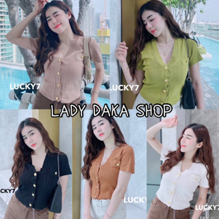 🧡LADY DAKA SHOP🧡 เสื้อครอปแขนสั้นผ้าไหมพรมนิ่ม ยืดเยอะ งานคอปกแต่งกระดุมกระเป๋า กำลังฮิคมากๆ