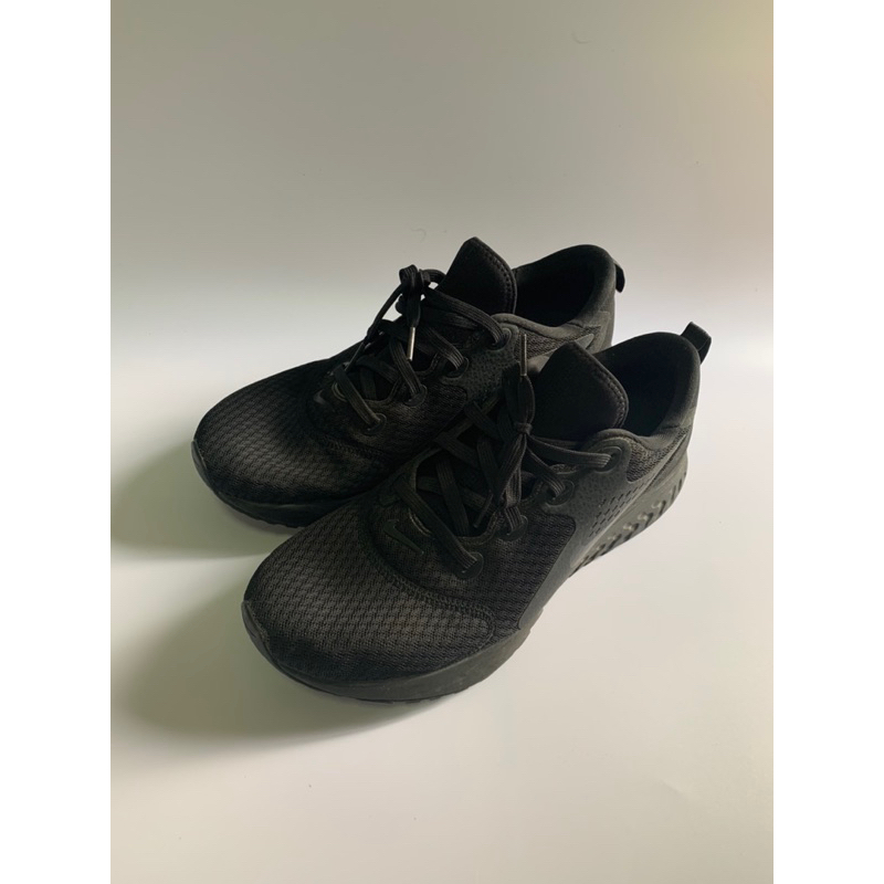 รองเท้าวิ่ง Nike React สีดำล้วน 11us