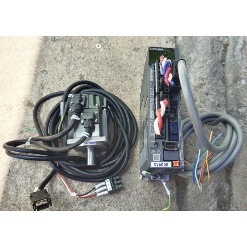 AC SERVO J4-20B. Mitsubishi ครบชุด พร้อมใช้งาน  มือสอง