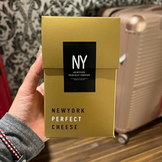 NY PERFECT CHEESE สุดอร่อย แป้งชีสบางกรอบ สอดไส้ครีมชีสและ พร้อมชีสแท่ง รสชาติหวาน มัน ละมุนลิ้นสุดๆ