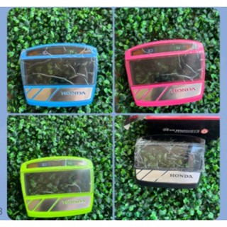ฝาครอบเรือนไมล์ /ปั้มตราฮอนด้า/*ดรีมคุรุสภา* มี4สี /ฟ้าสะท้อนแสง/สีชมพูสะท้อนแสง/สีเขียวสะท้อนแสง/สีเงิน/350฿เท่านั้น