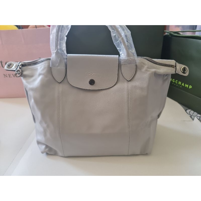 ❤️SALES❤️Longchamp Cuir Crossbody Size M หนังแกะ สีเทา Gris ของแท้ทุกใบค่ะ