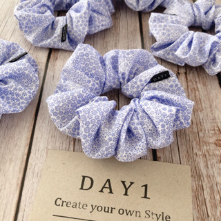 DAY 1 scrunchies ยางรัดผม โดนัทมัดผม  size M ขนาดกลาง