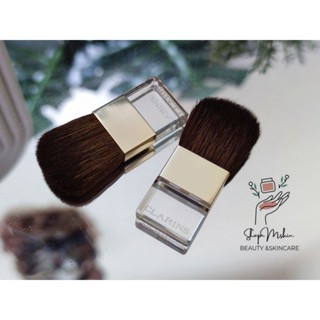 **แปรงปัดแก้มขนาดพกพา Clarins Brush Blush**