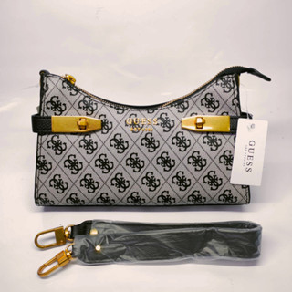 สินค้าใหม่ พร้อมส่ง! กระเป๋า Guess หรูหราไฮโซ ของแท้ 100%  สีดำ/ขาว