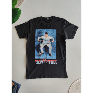 เสื้อยืด Oliver Tree สีดำ ลายหน้าสวยๆ สภาพใหม่มาก Size M