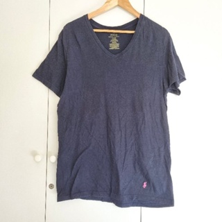 เสื้อยืดคอวี Polo Ralph Lauren สีกรม Size m มือสอง