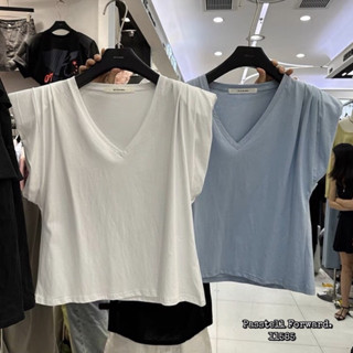 🇰🇷New🇰🇷  Korea shoulder pad V-neck Tshirt มาใหม่เลยค้า กับเสื้อยืดคอวีทรงoversized  มีฟองน้ำเสริมบ่าตั้งทรงสวย