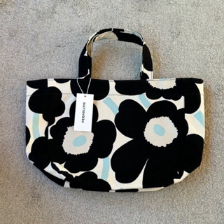 Marimekko กระเป๋ามารีเมกโกะ รุ่น Pieni unikko