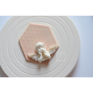 🤍🌿🍰น้ำตาลแต่งเค้ก: ป้ายเปล่า ตกแต่งน้องกามเทพ ขนาด 10cm x 6.5cm 🤍🧁