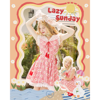 LAZY SUNDAY DRESS⛱ เดรสสั้นลายดอกไม้บนลายสก๊อต มีฮู๊ดระบาย