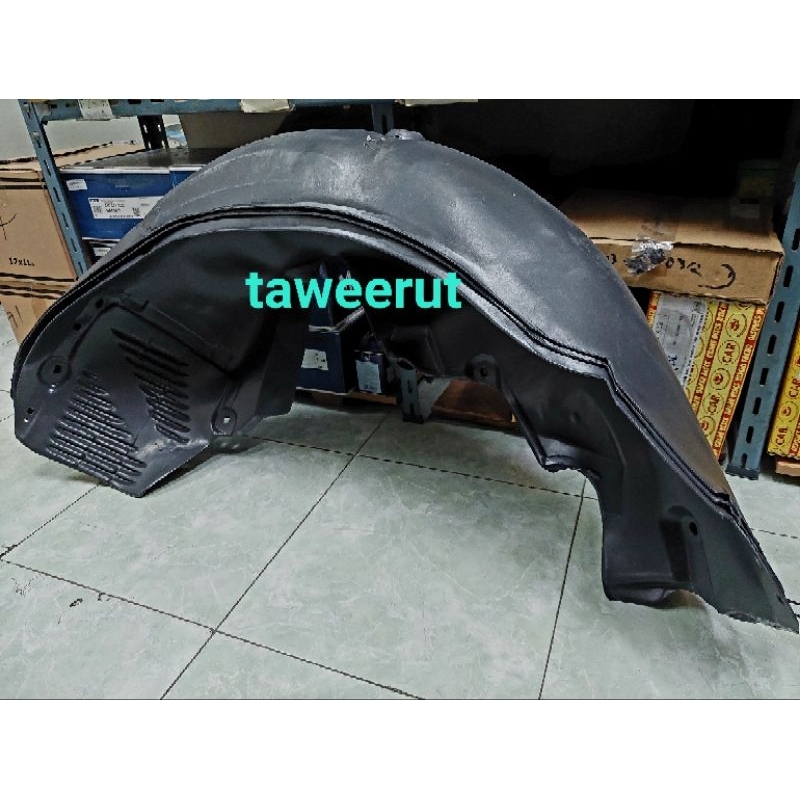 Benz พลาสติกซุ้มล้อ หลังขวา W211 #2116901830# สินค้าเป็นงานไต้หวัน(mn)