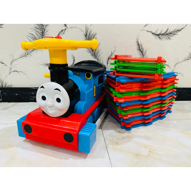 🚂รถไฟแบตเตอร์รี่โทมัส Thomas เด็กนั่งได้ วิ่งบนรางใหญ่ 🚂