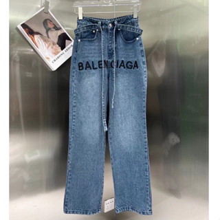 BALENCIAGA DENIM JEANS กางเกงยีนส์ ขายาว ยีนส์ทรงสวย ปักlogo แต่งสายผูกช่วงเอว ทรงกระบอก ขาตรง บาลอง